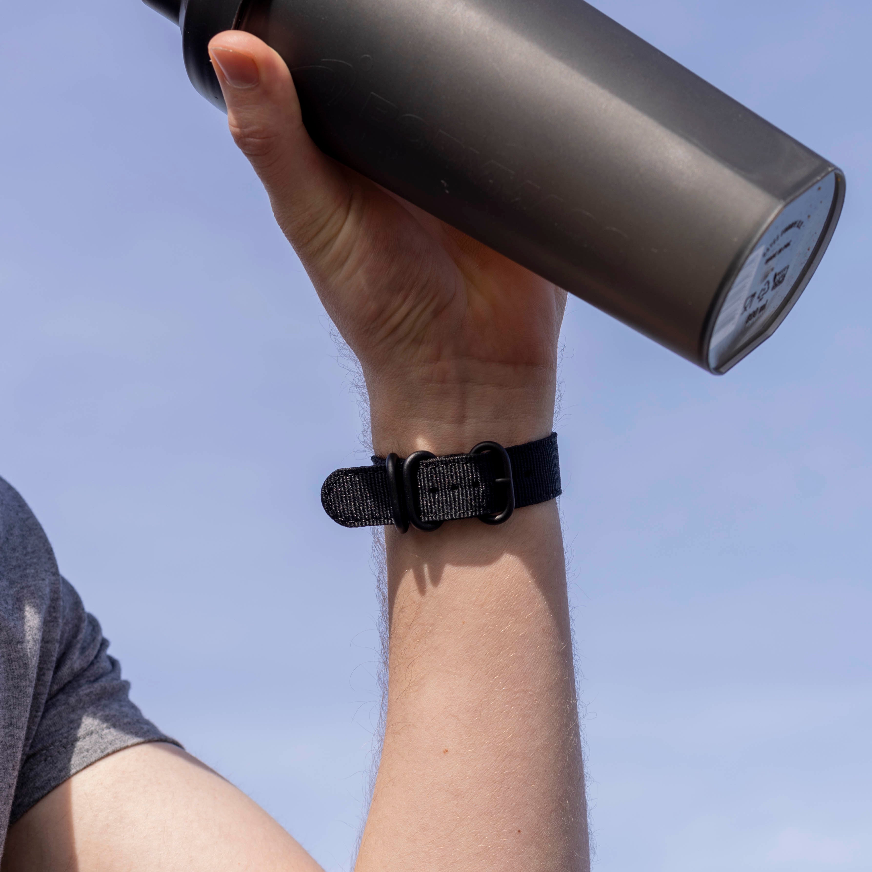 Correa nylon con hebilla Fitbit Sense (negro)