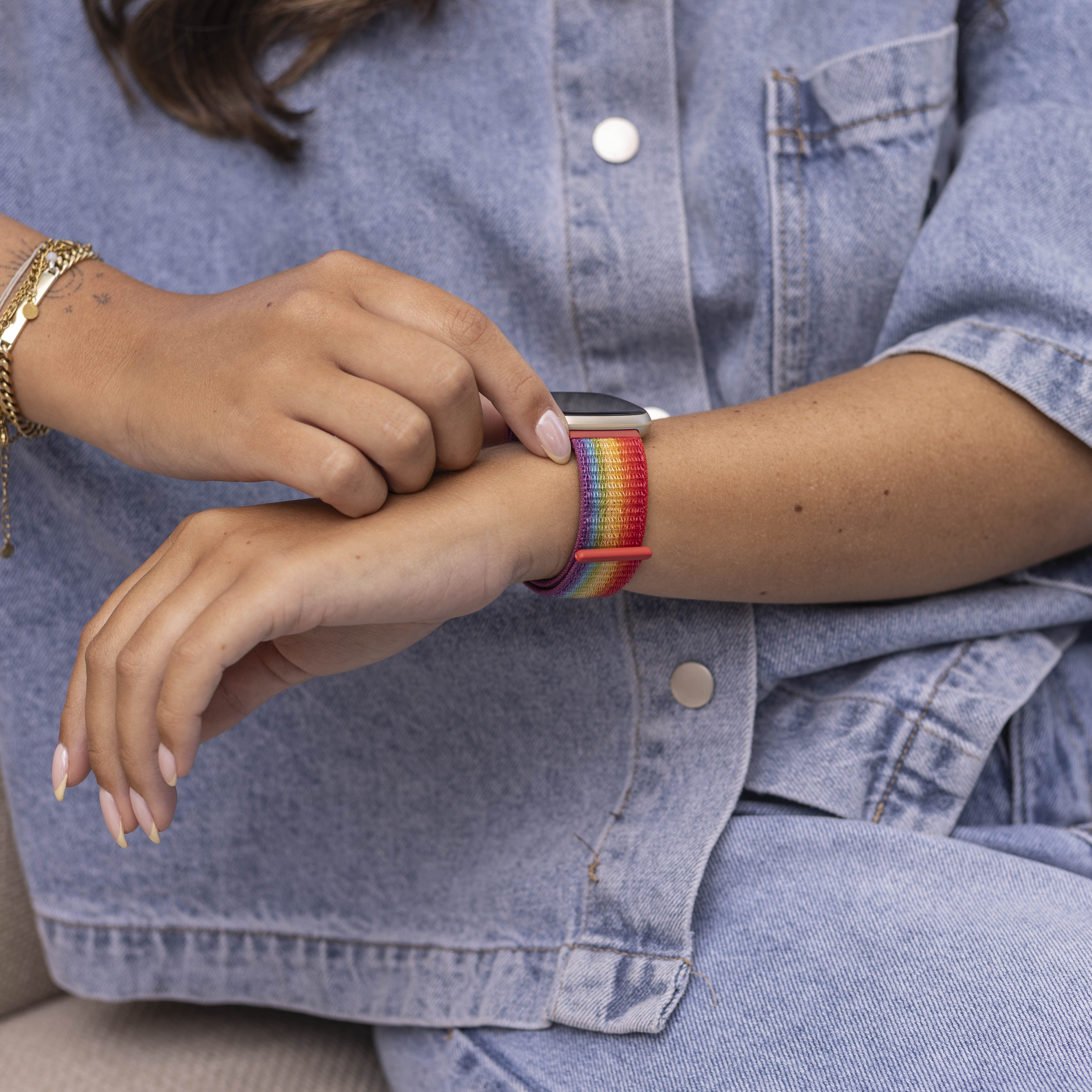 Correa nylon Fitbit Sense (arcoíris)