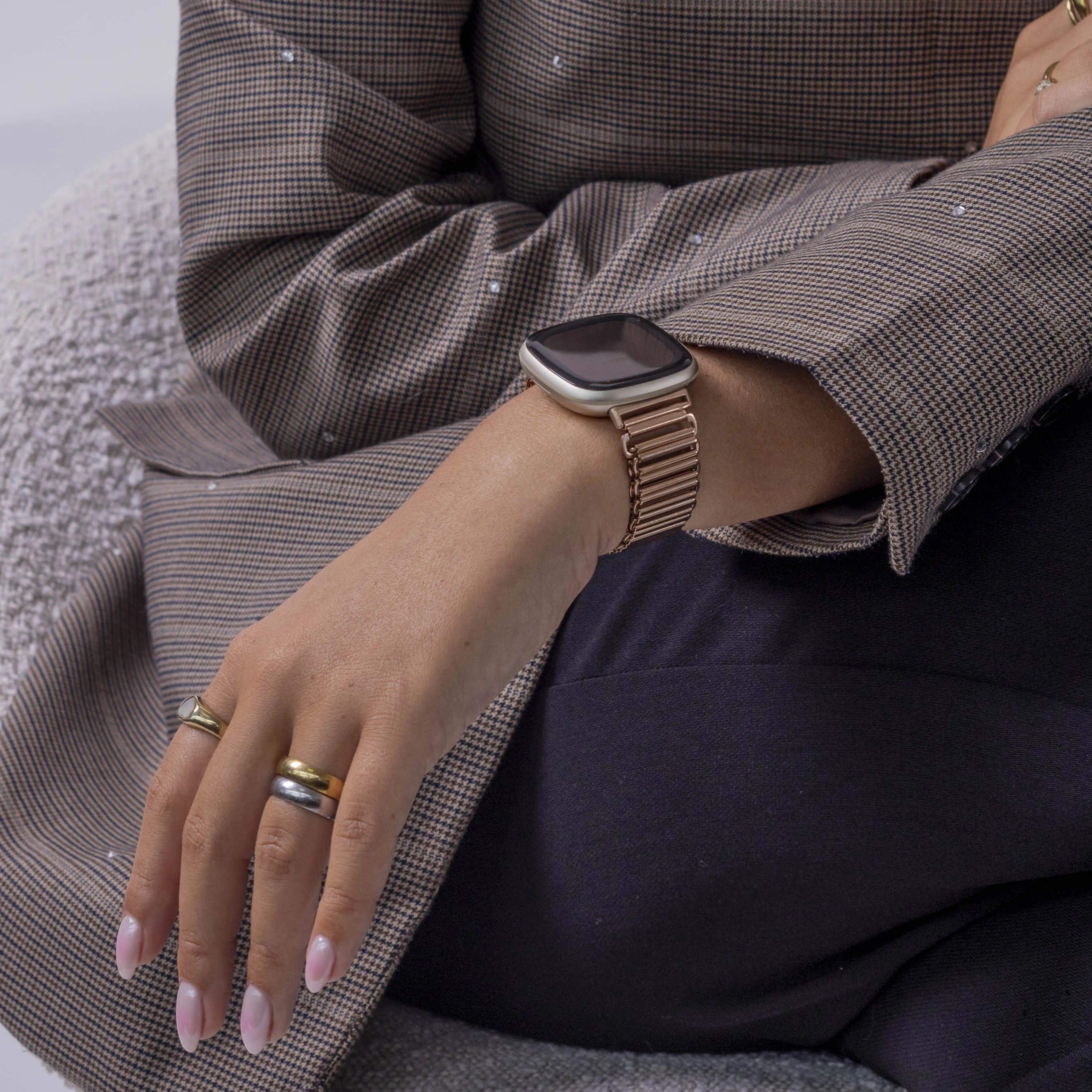 Correa acero loop Fitbit Versa 4 (oro rosa)
