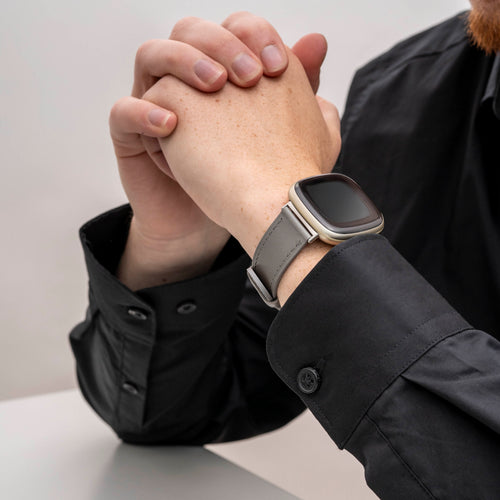 Correa cuero Fitbit Sense (gris)