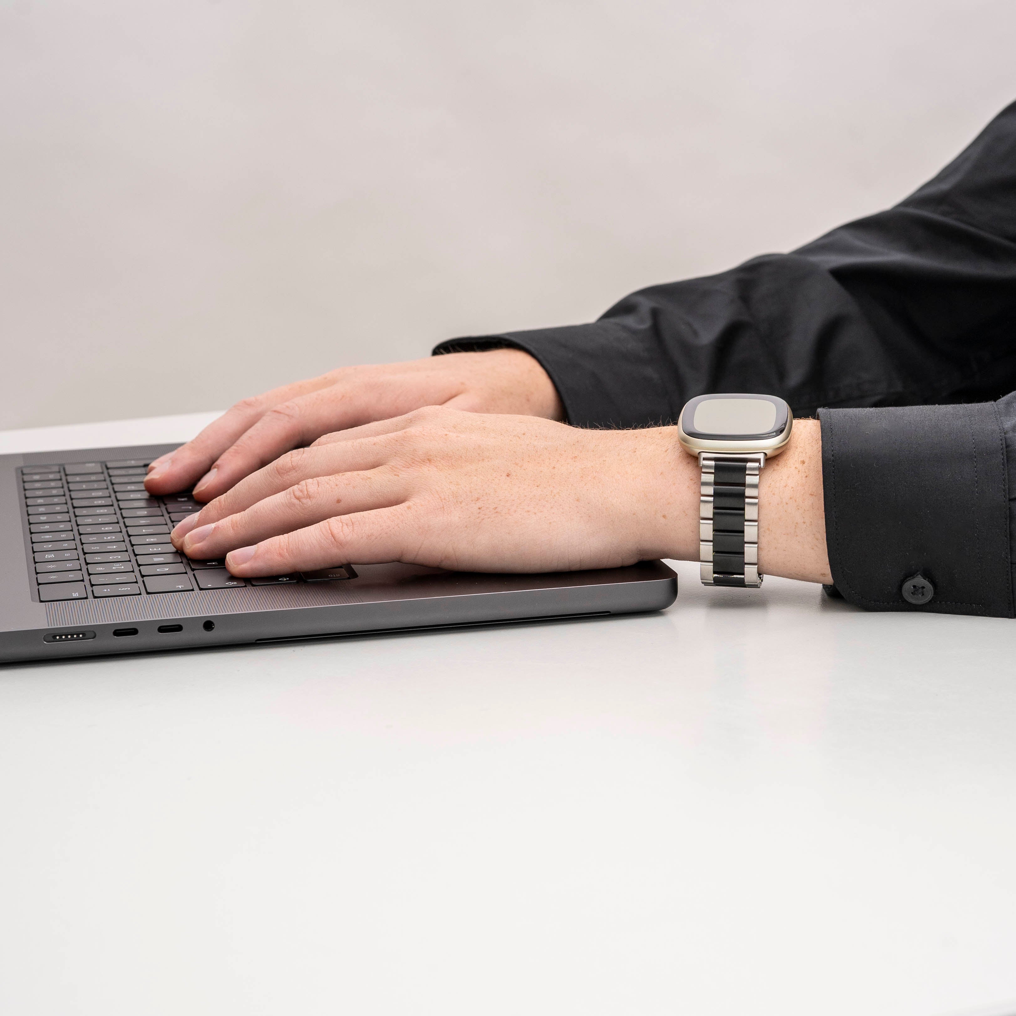 Correa Fitbit Sense Link (plata/negro)