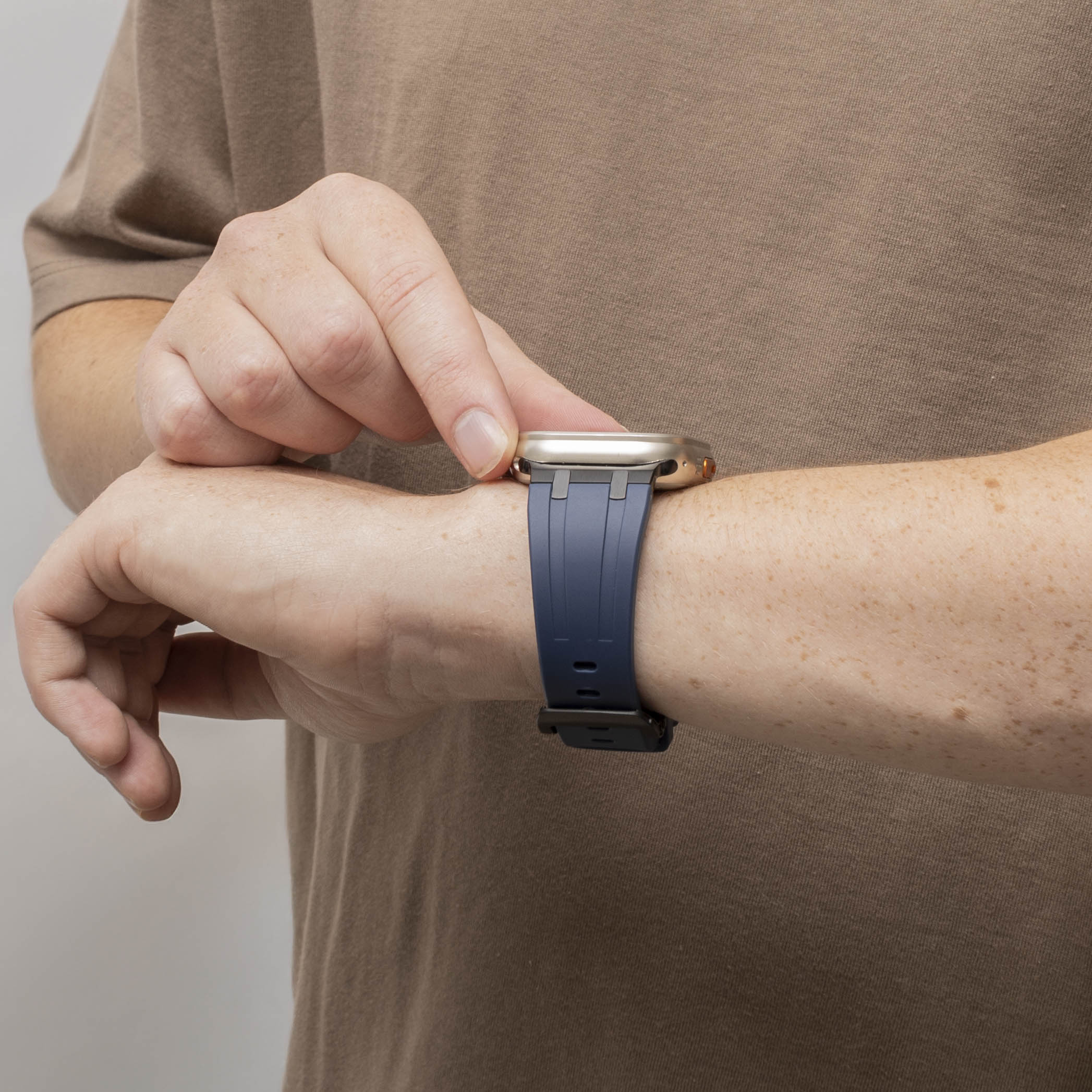 Bandz Correa silicona 'Luxe Liqiud' Apple Watch (azul con negro) 