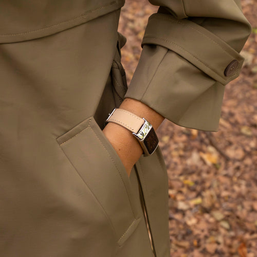 Fitbit Charge 5 Leather Strap (Beige)