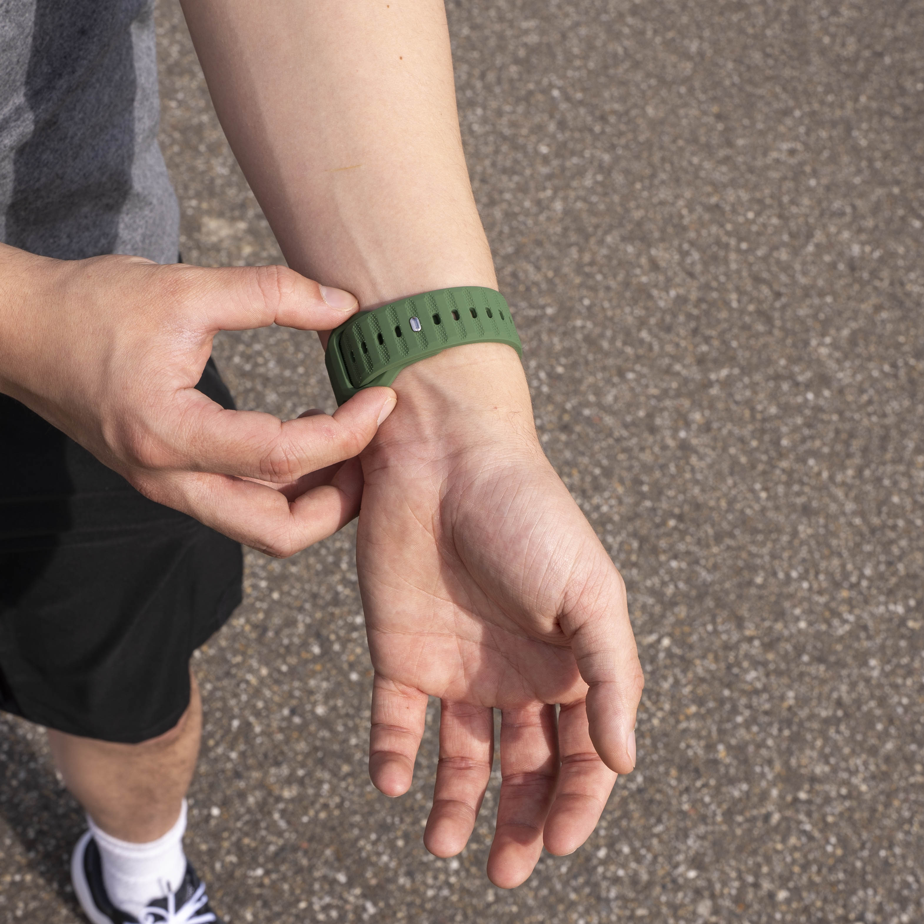 Samsung Galaxy Watch 8 - 40mm Outdoor Silicone Strap (Army Green)