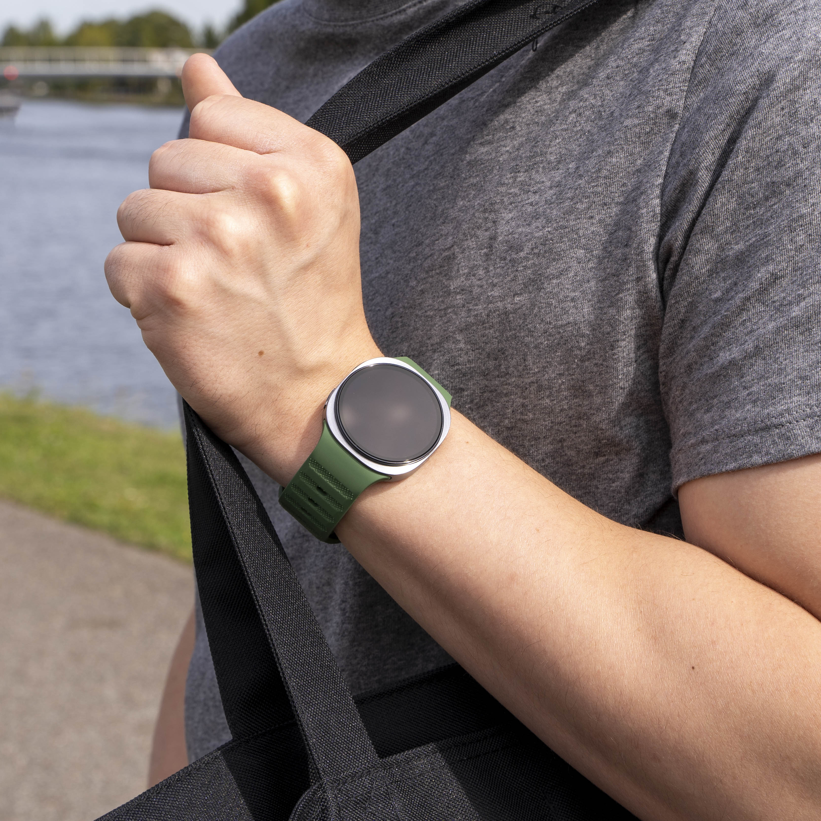 Correa silicona outdoor Samsung Galaxy Watch 8 - 44mm (verde militar)