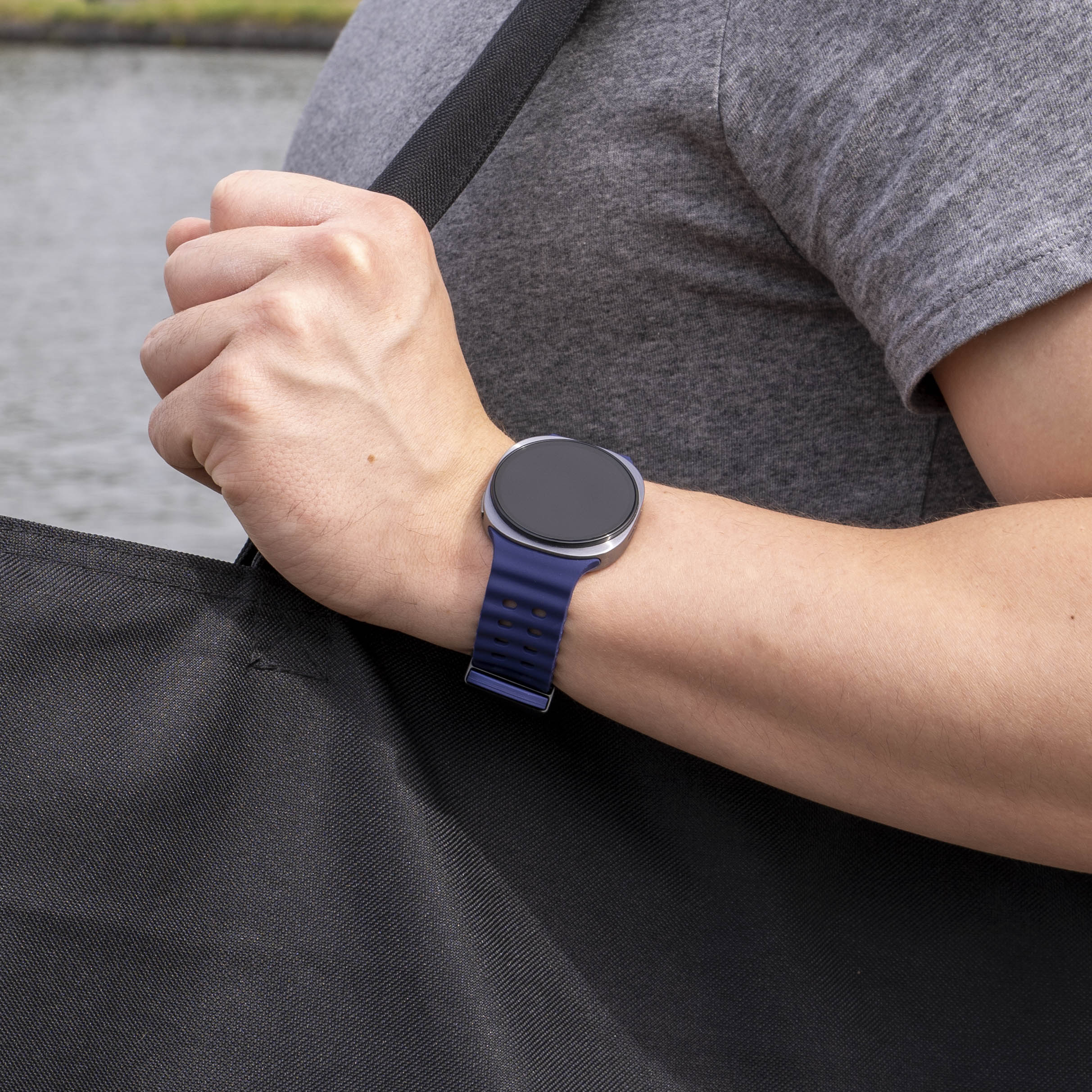 Samsung Galaxy Watch 8 - 40mm Ocean Strap (Dark Blue)