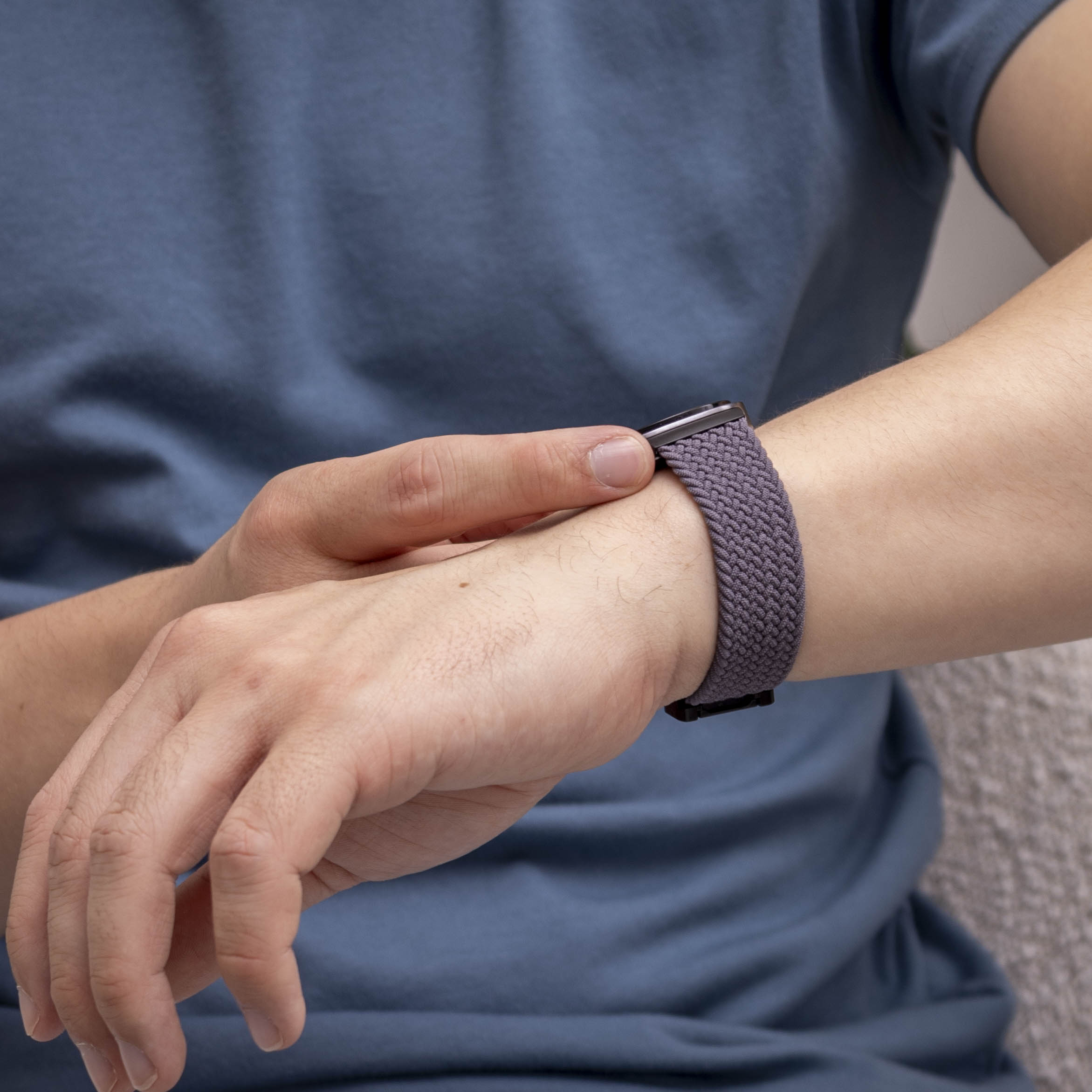 Correa tejida con hebilla Samsung Galaxy Watch 8 Classic (gris oscuro)