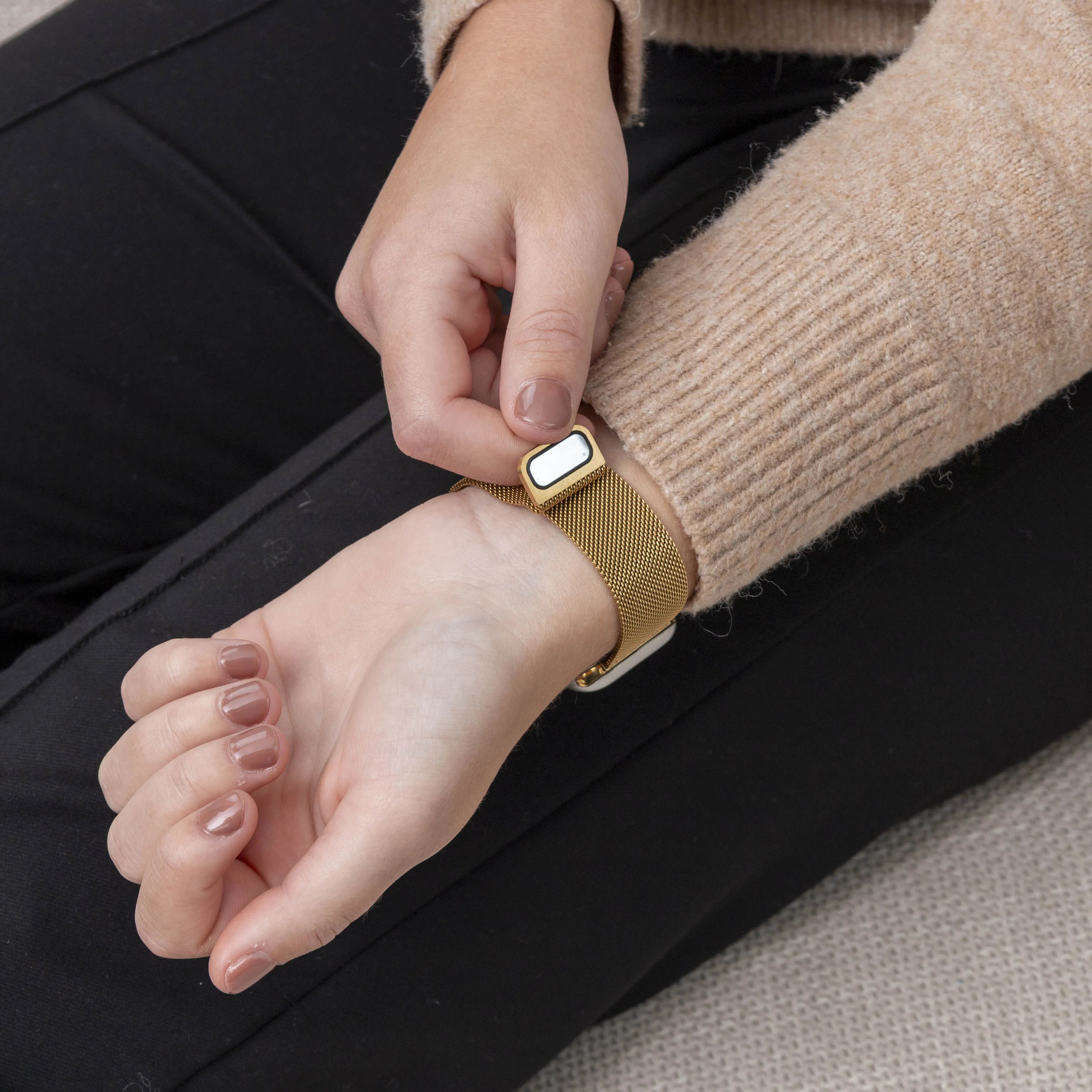 Correa milanesa Fitbit Inspire 3 (dorado)