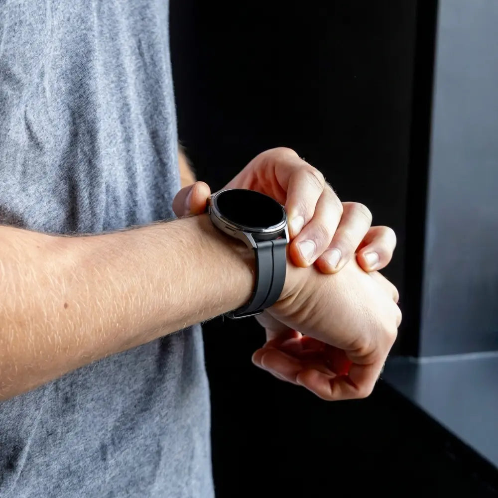 Bandz Garmin Vivoactive 6 Silicone Strap with D-Buckle (Black)