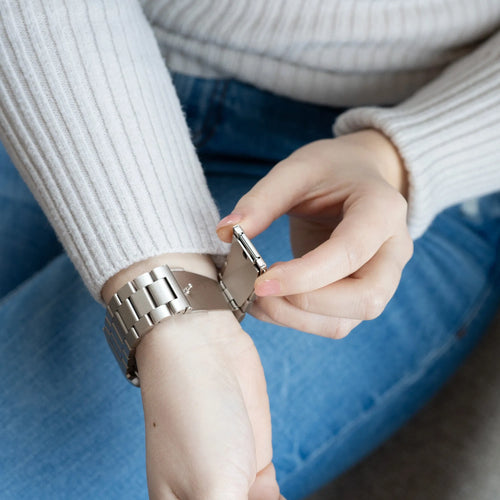 Steel Strap, starlight, lifestyle photo