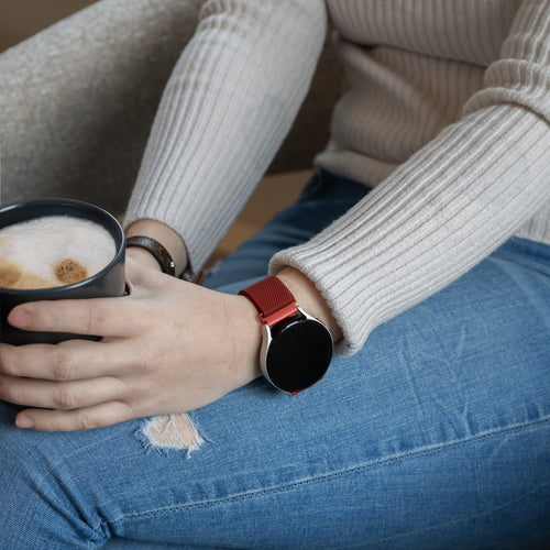 Samsung Galaxy Watch 6 - 44mm Milanese Strap (Red)