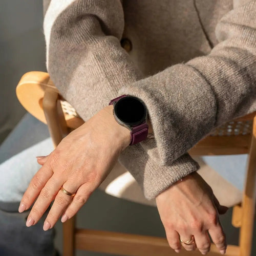 Bandz Samsung Galaxy Watch 7 - 40mm Nylon Strap 'Easy Fit' (Plum)