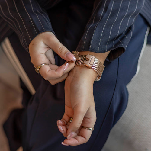 Milanese Loop Strap P-Buckle, rose gold, lifestyle photo