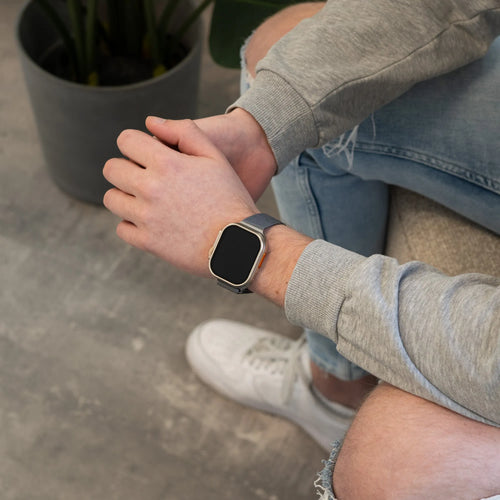 Milanese Strap, space grey, lifestyle photo