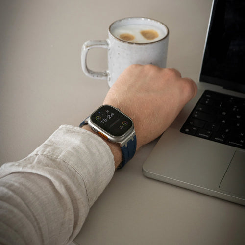 Silicone Strap 'Luxe Liquid', blue/silver, lifestyle photo