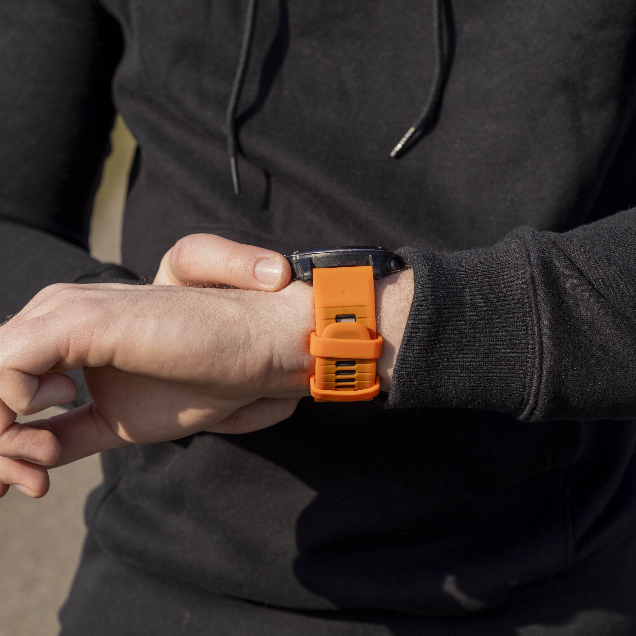 Correa deportiva con hebilla Garmin Fenix 8 Pro - 51mm (naranja/negro)