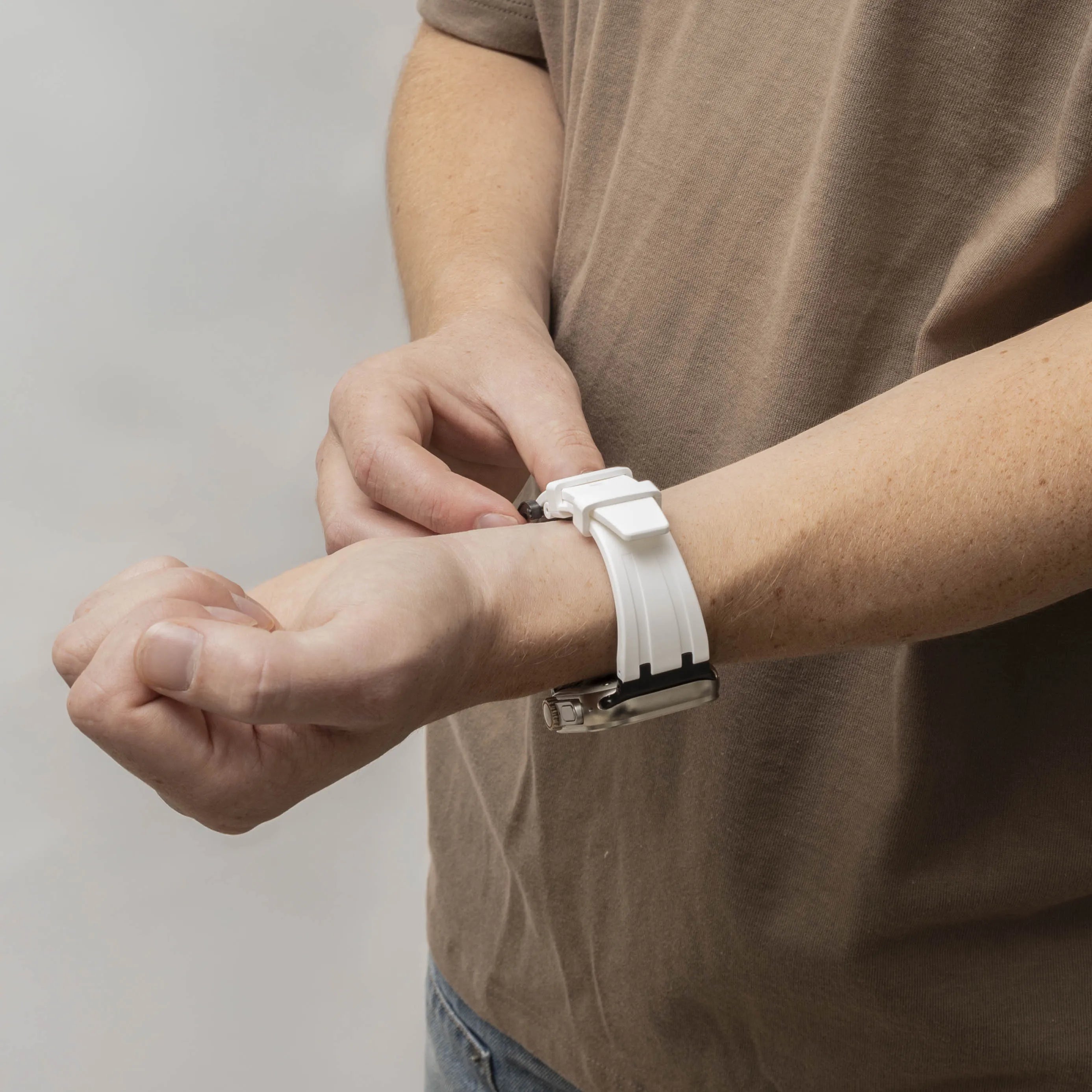 Bandz Correa silicona 'Luxe Liqiud' Apple Watch (blanco con negro)