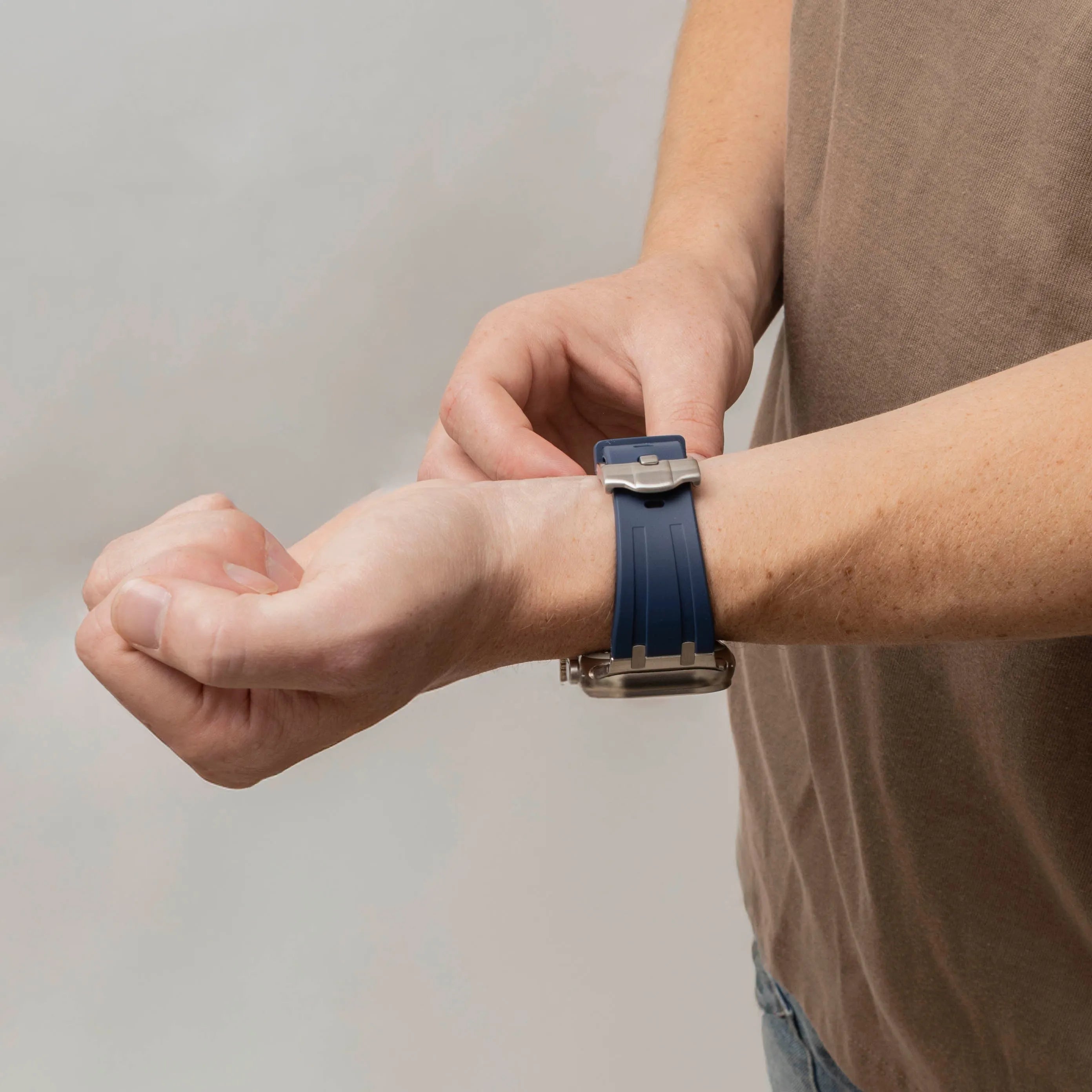 Correa silicona liquida de lujo Apple Watch (Azul con plata)
