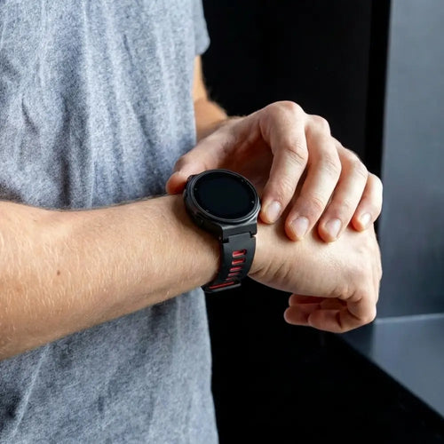 Correa deportiva Garmin Forerunner 235 (negra/roja)