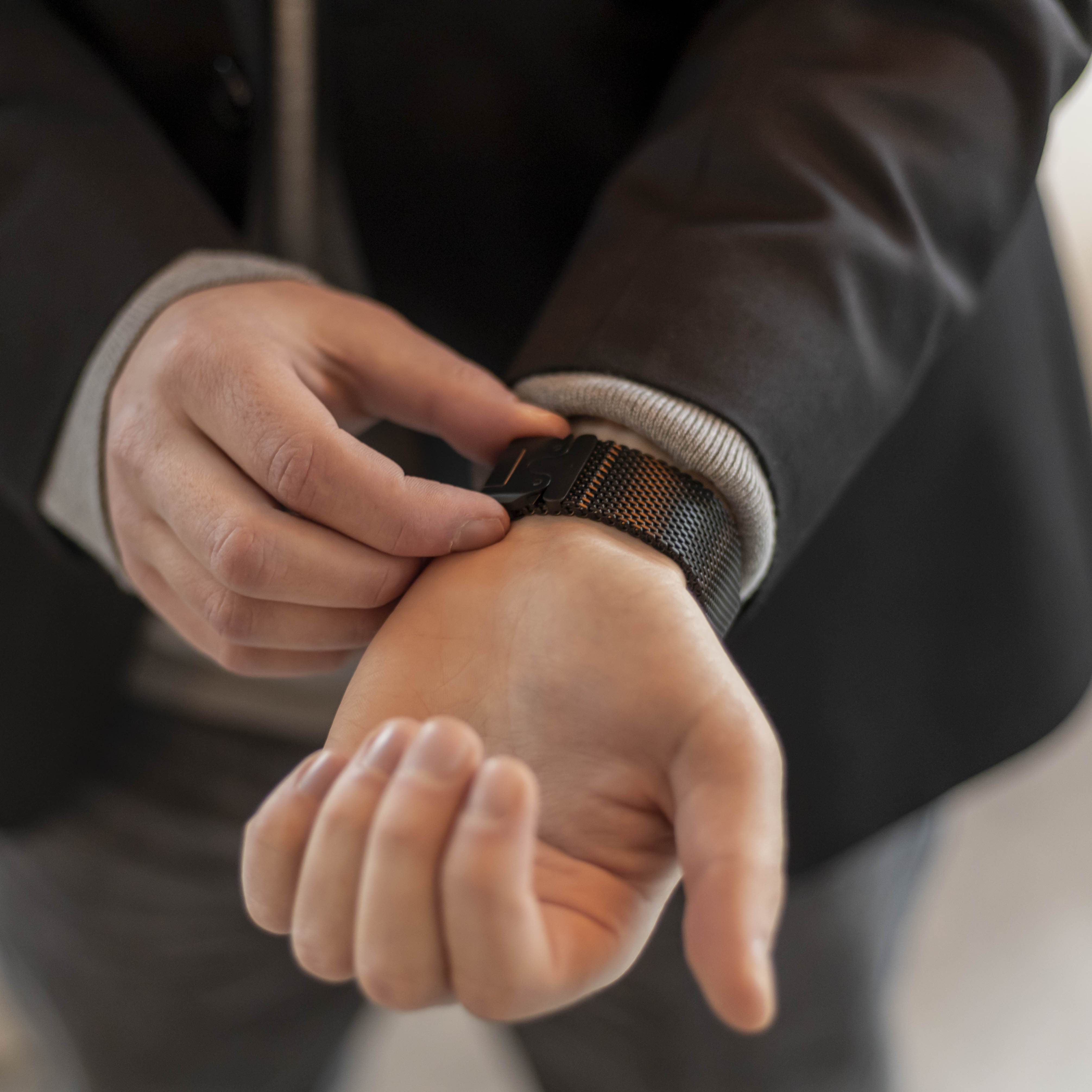 Bandz Correa milanesa Loop con hebilla-P Apple Watch Ultra (negro)