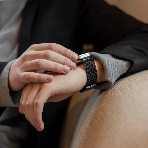 Bandz Correa milanesa Loop con hebilla-P Apple Watch Ultra (negro)