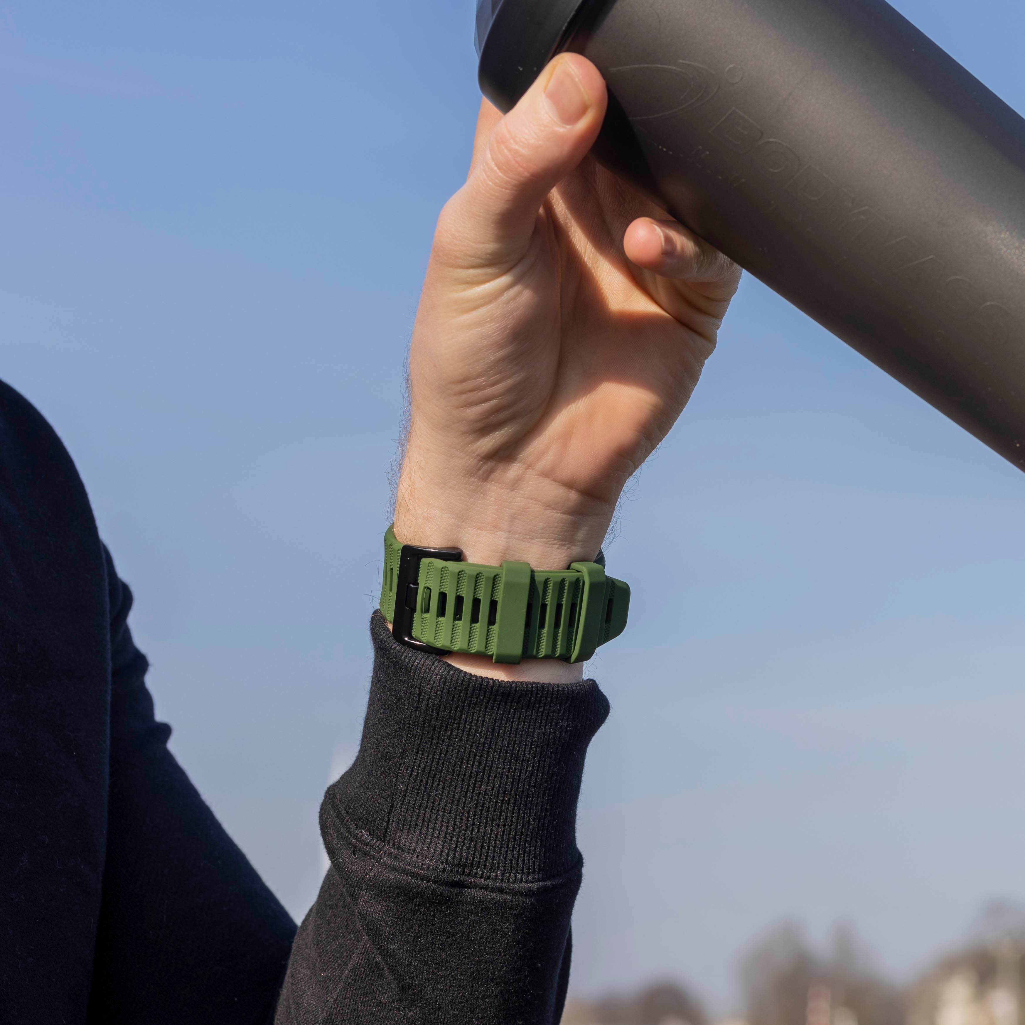 Bandz Correa silicona con hebilla Garmin Fenix 8 - 51mm (verde oscuro)