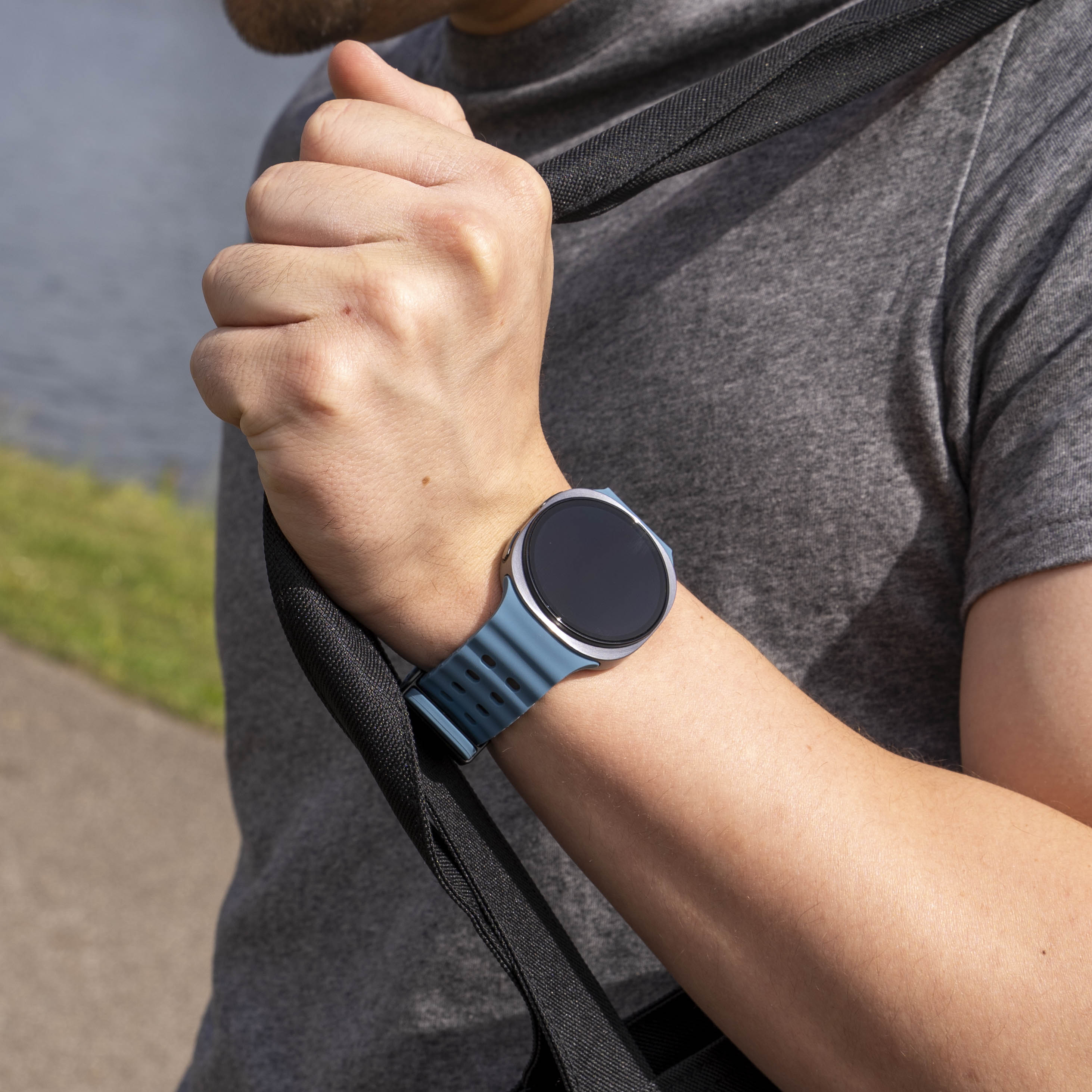 Samsung Galaxy Watch 9 - 40mm Ocean Strap (Matte Blue)