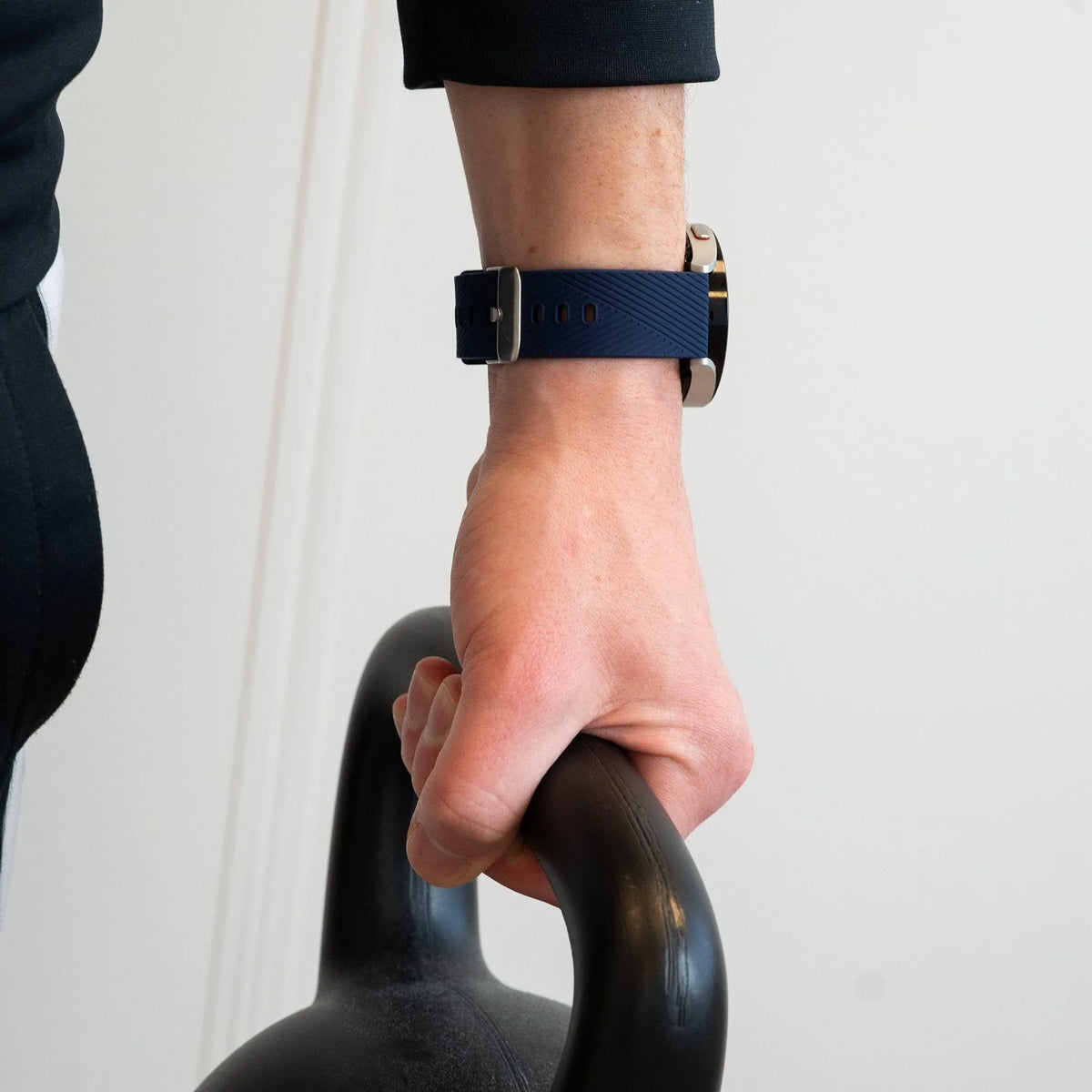 Silicone Strap 'Deluxe', dark blue, lifestyle photo
