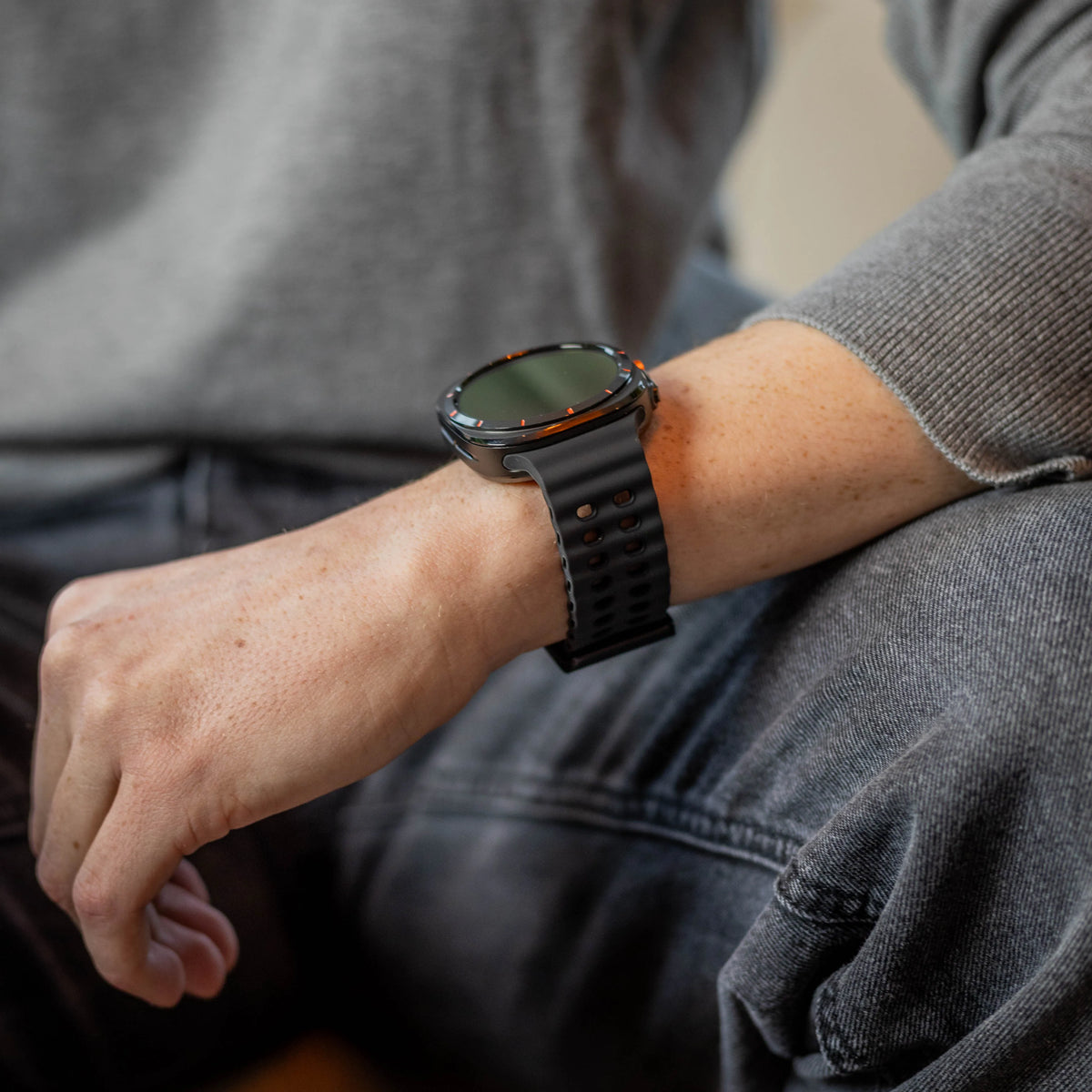 Wave Silicone Strap Duo, dark grey/black, lifestyle photo