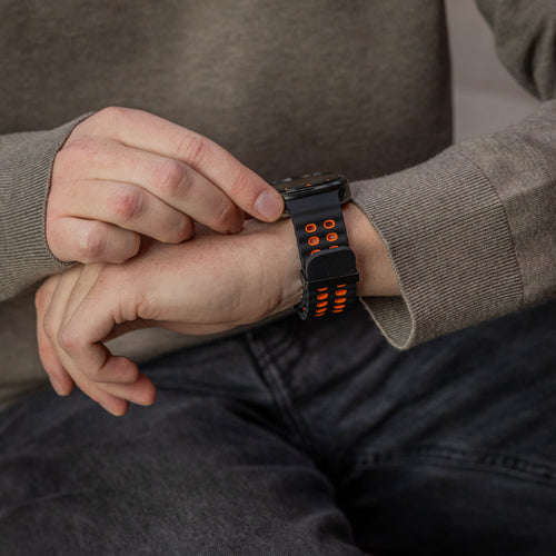 Correa de silicona wave Samsung Galaxy Watch Ultra (negra/naranja)
