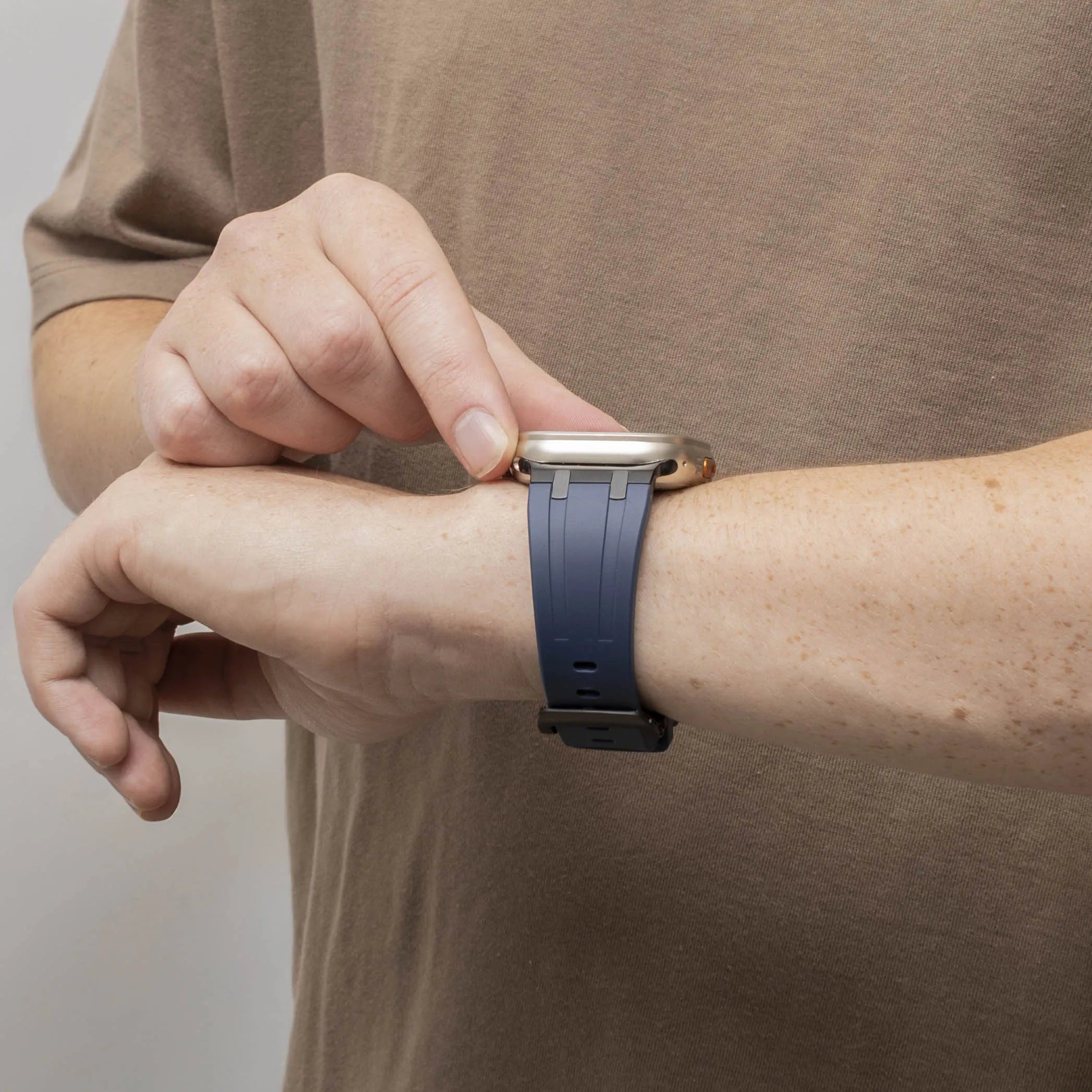 Bandz Correa silicona 'Luxe Liqiud' Apple Watch (azul con negro) 