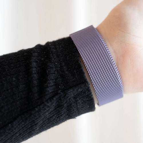 Correa milanesa Fitbit Charge 5 (púrpura claro)