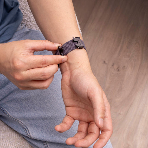 Correa tejida con hebilla Samsung Galaxy Watch 8 Classic (gris oscuro)