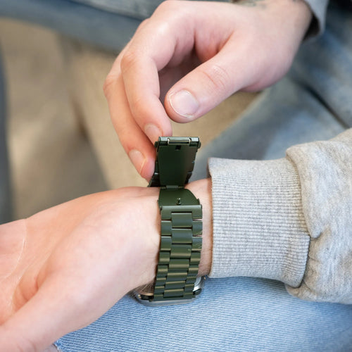 Steel Strap, dark green, lifestyle photo