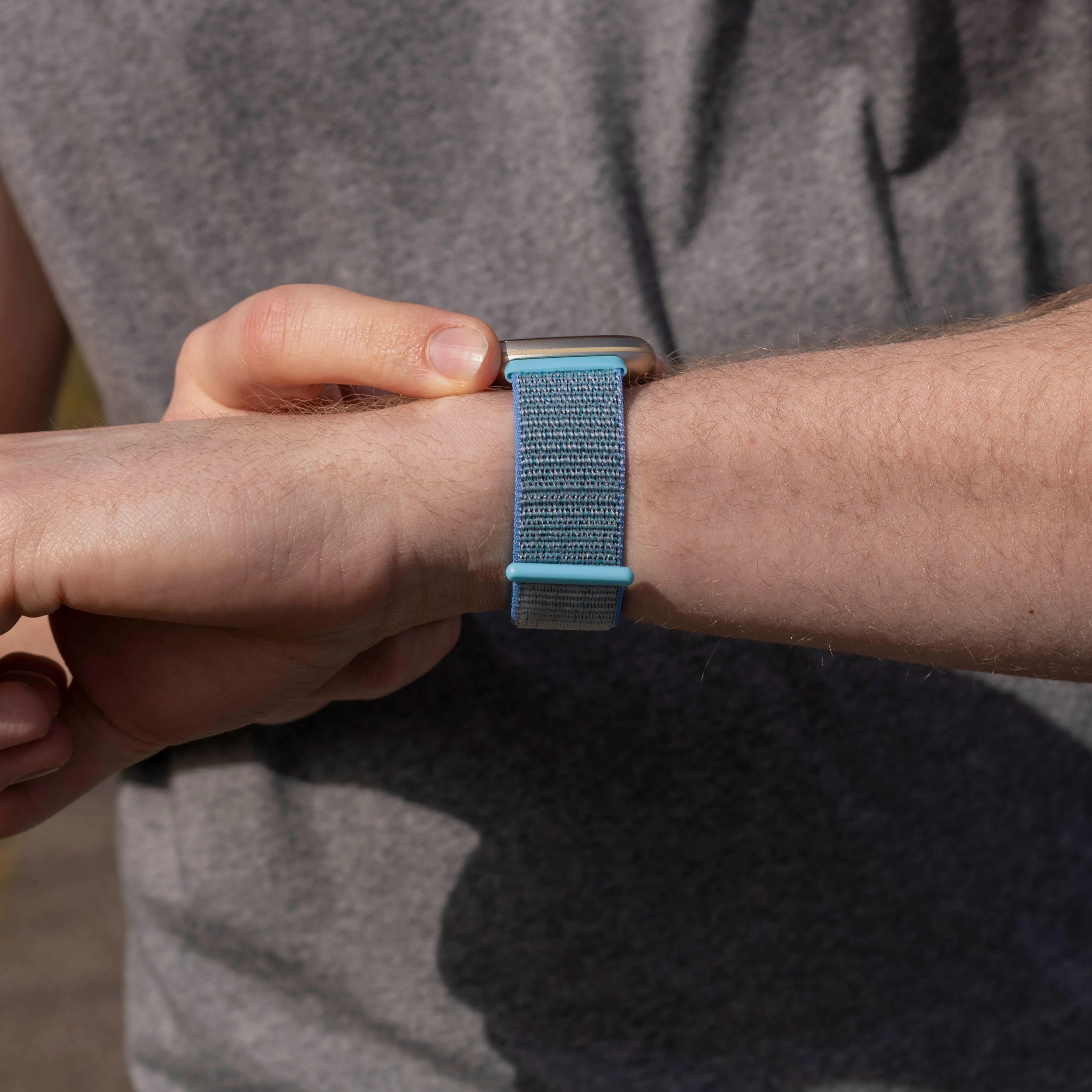 Correa nylon Fitbit Sense (azul claro)