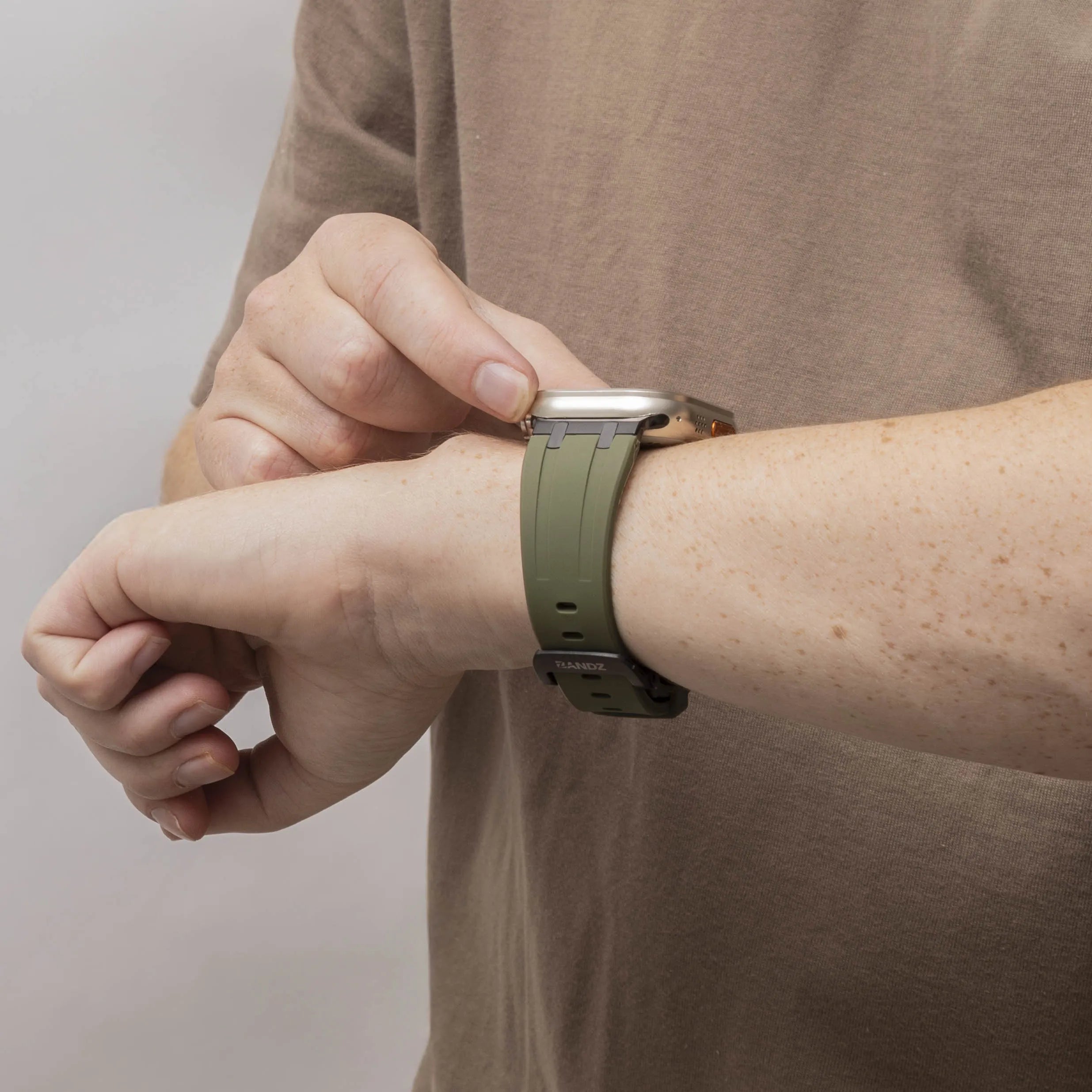 Bandz Correa silicona 'Luxe Liquid' Apple Watch (verde/negro)