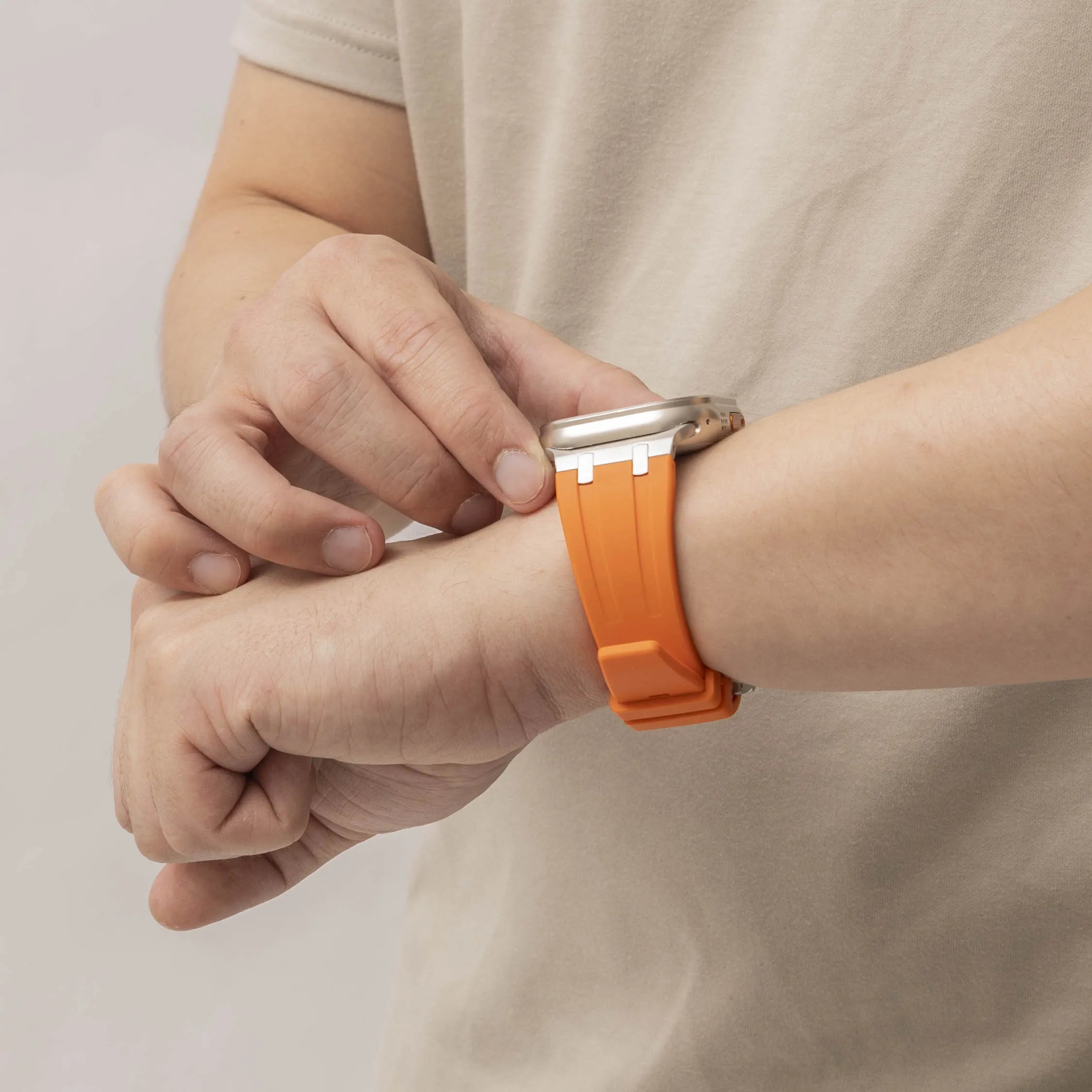 Correa silicona líquida de lujo Apple Watch (naranja con plata)