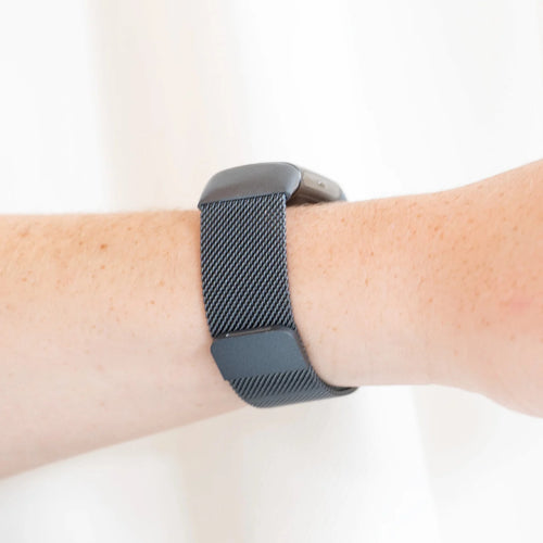 Correa milanesa Fitbit Charge 5 (gris espacial)