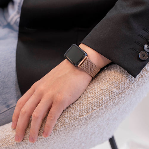 Milanese Strap, rose gold, lifestyle photo
