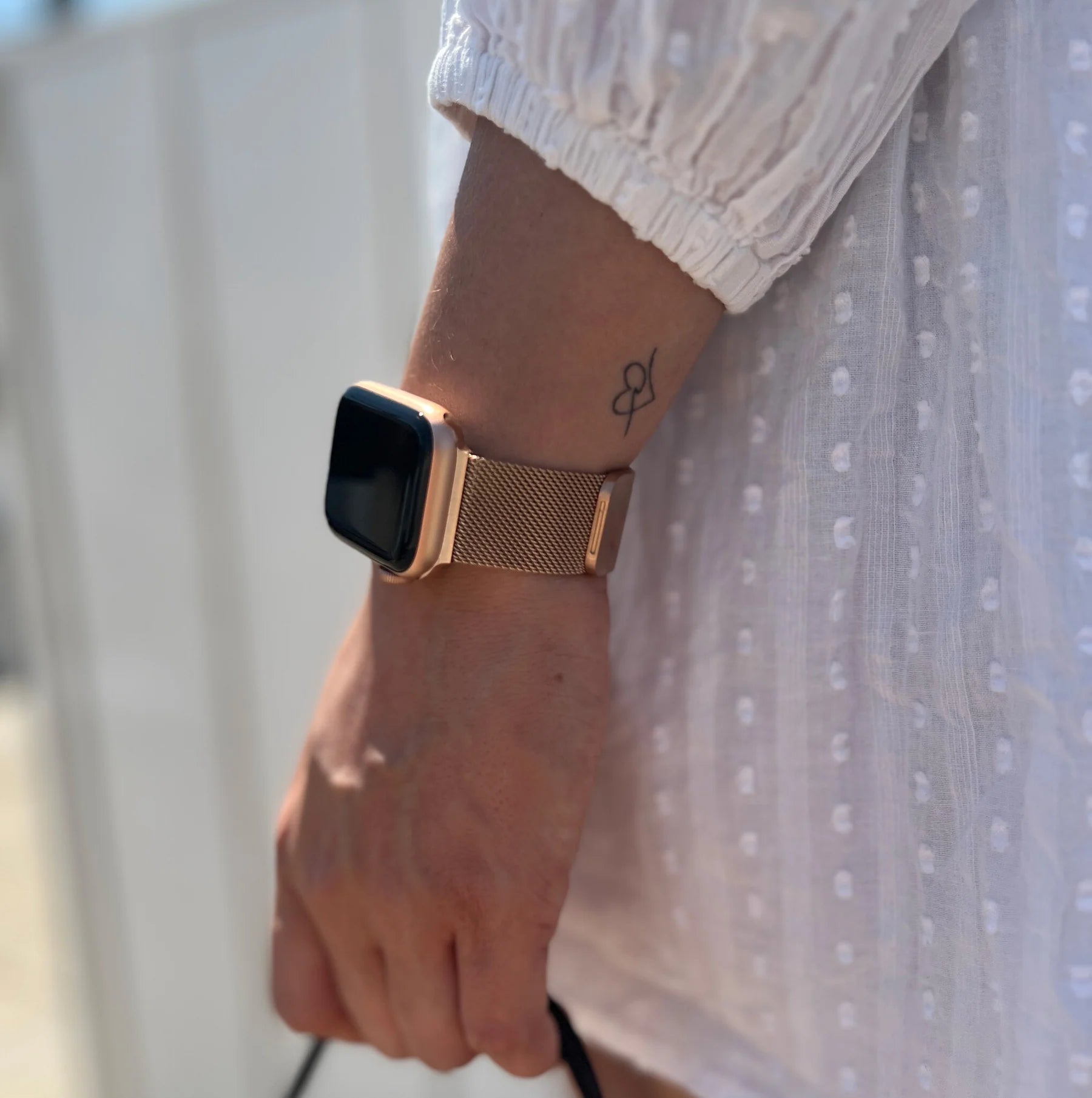 Correa milanesa Fitbit Sense 2 (oro rosa)
