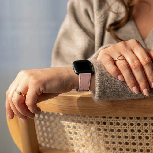 Fitbit Versa (2) modern leren band (roze)