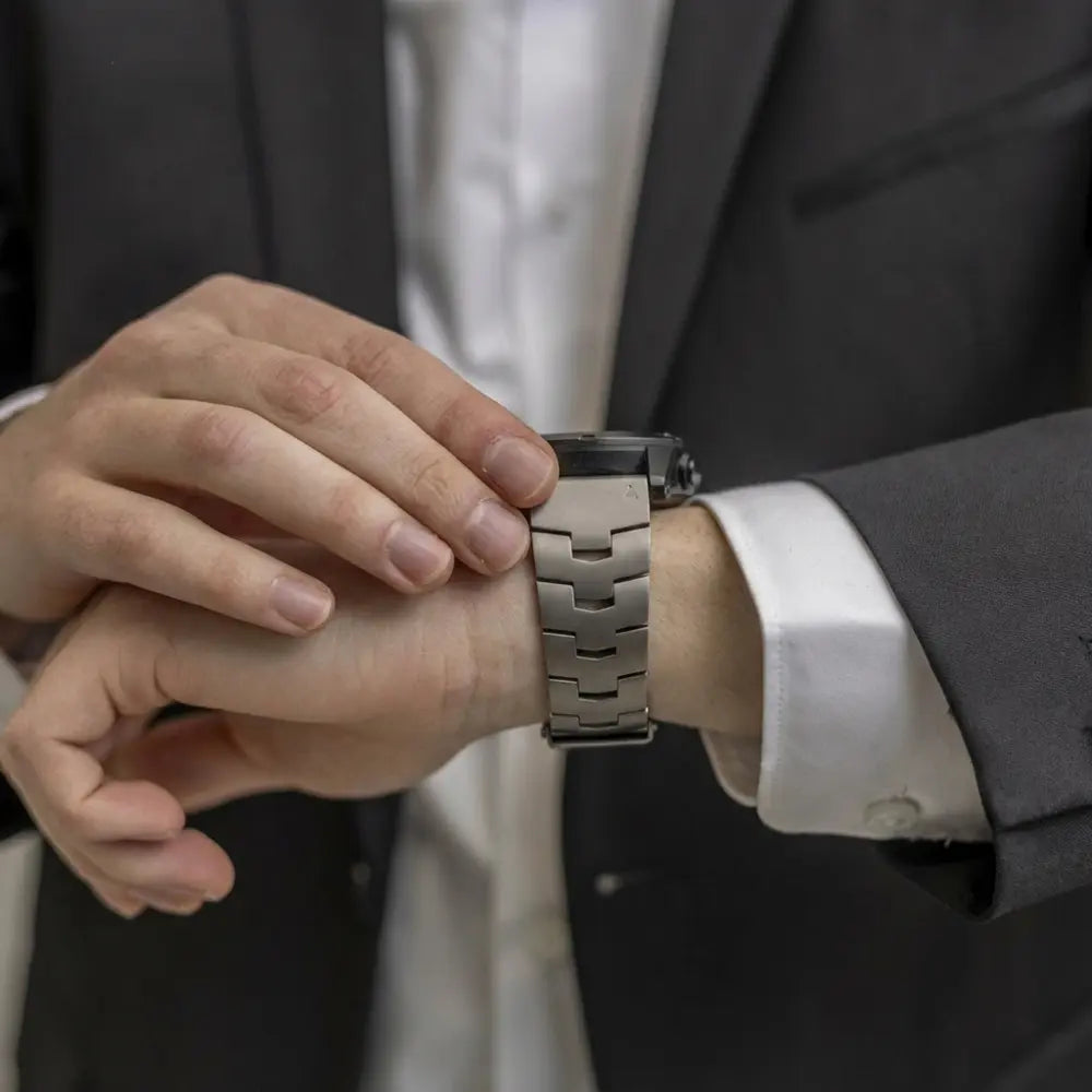 Garmin Quatix 5 / 6 / 7 Titanium Strap (Titanium)