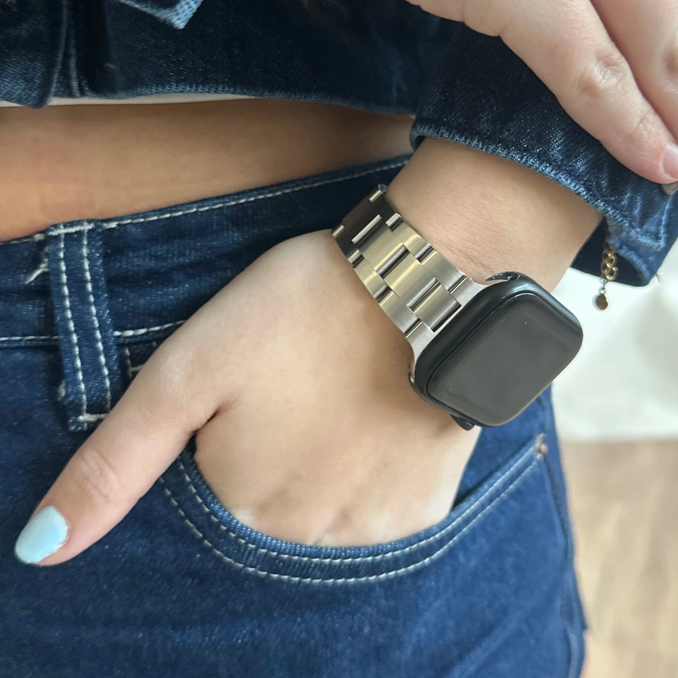 xoxo Wildhearts Apple Watch Slender Steel Strap (Silver)