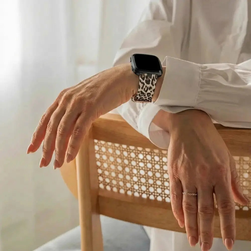 Lucky Leopard Fitbit Versa (2) bandje