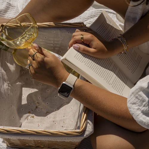 Correa tejida xoxo Wildhearts Apple Watch (blanco estrella)
