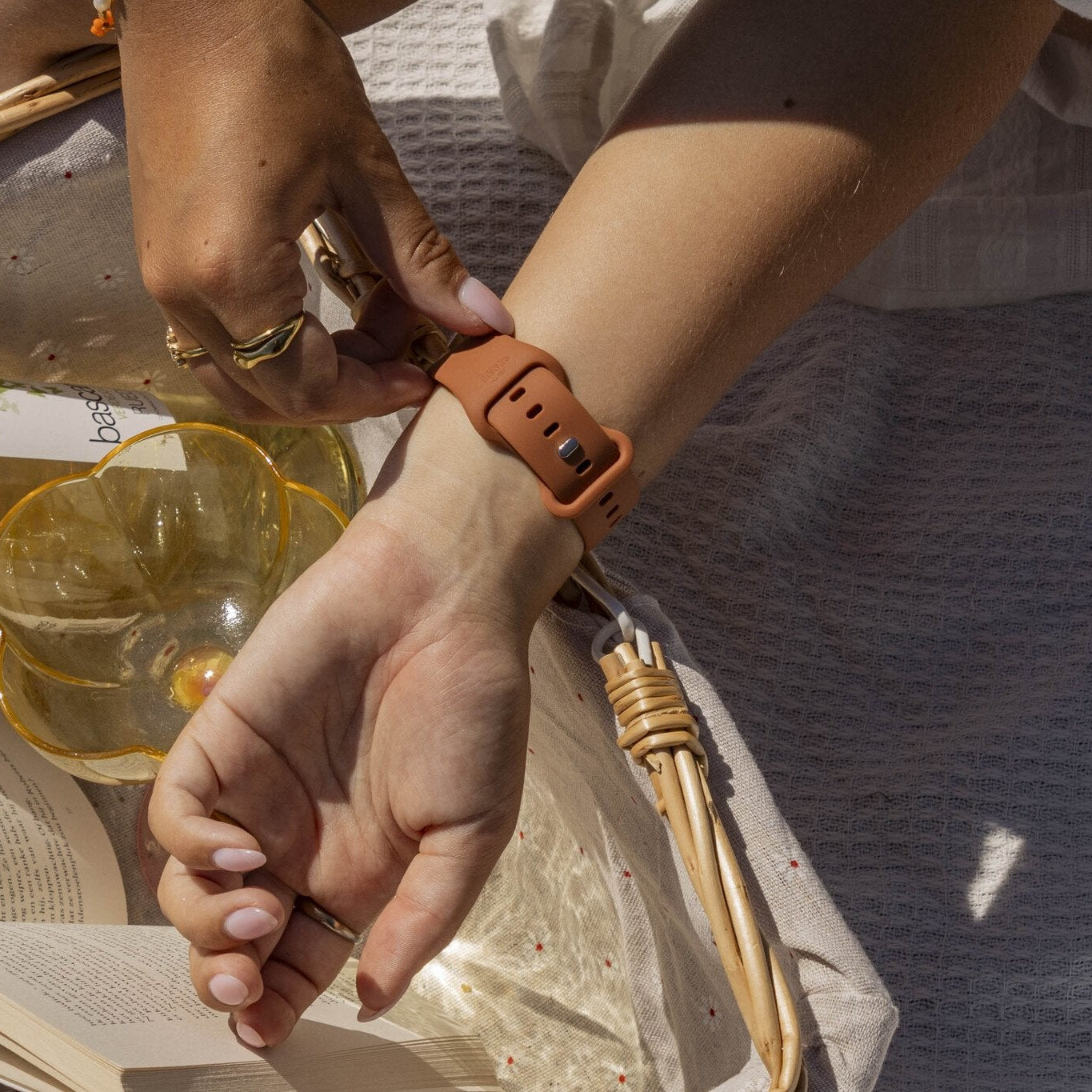 Correa silicona xoxo Wildhearts Apple Watch (marrón)