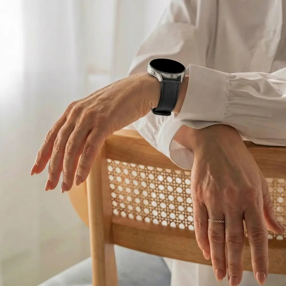 Samsung Galaxy Watch 7 - 40mm Leather Hybrid Strap (Black)