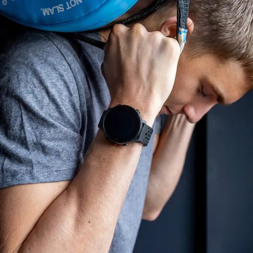 Polar Vantage M siliconen bandje met gaatjes (zwart) 