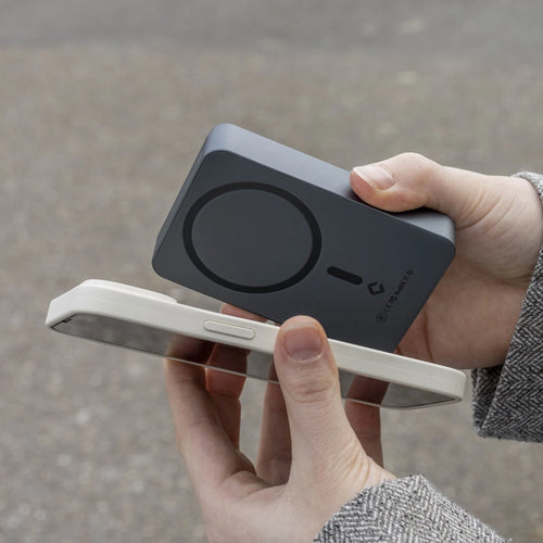 Coverzs Powerbank MagSafe Sólido de 20W, 5,000 mAh (negro)