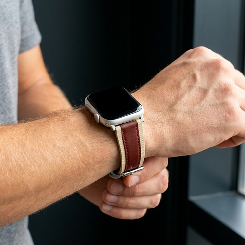 Correa cuero híbrida slim Apple Watch (beige/rojo)